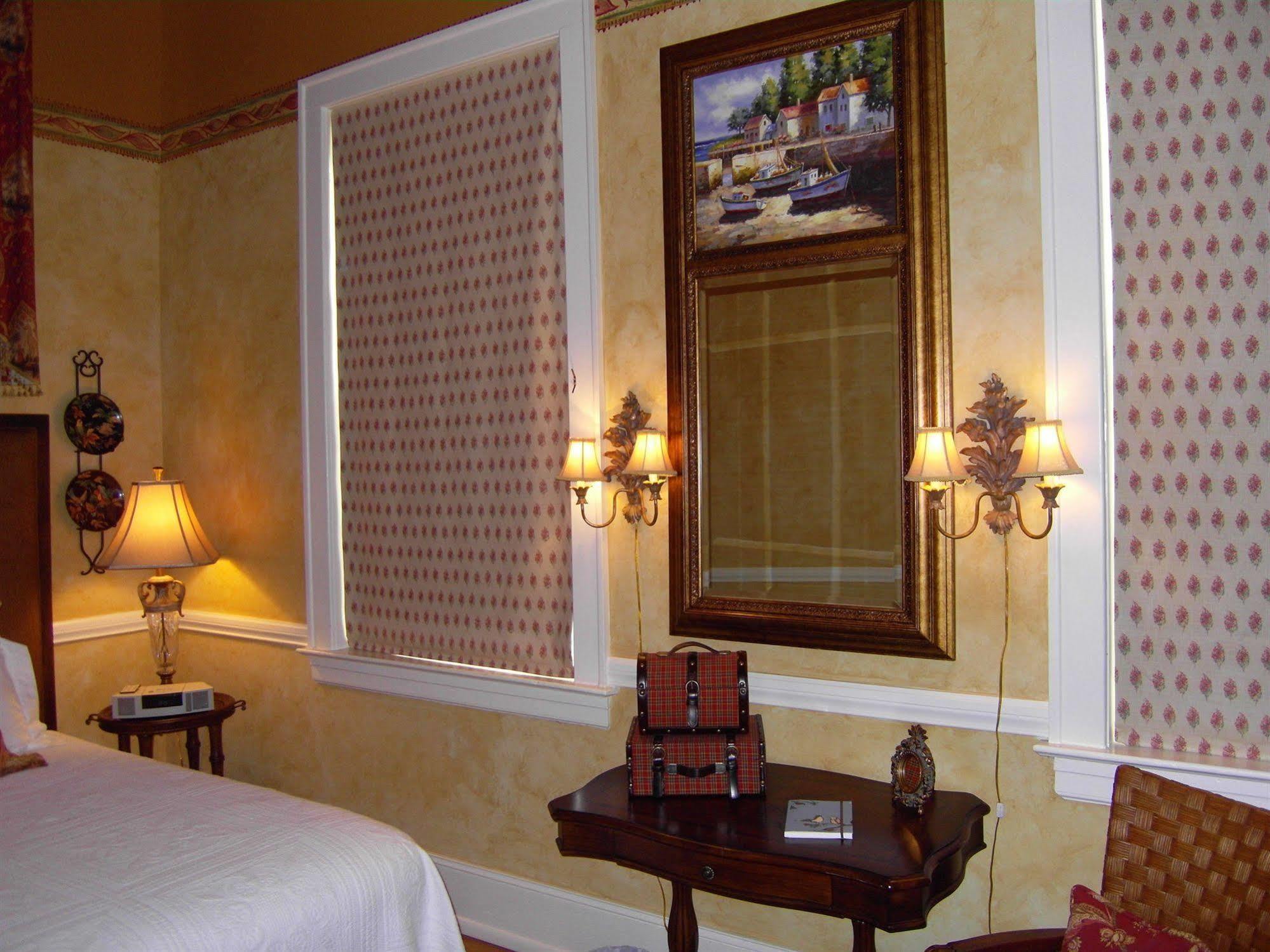 The Firehouse Inn Rutherfordton Bagian luar foto