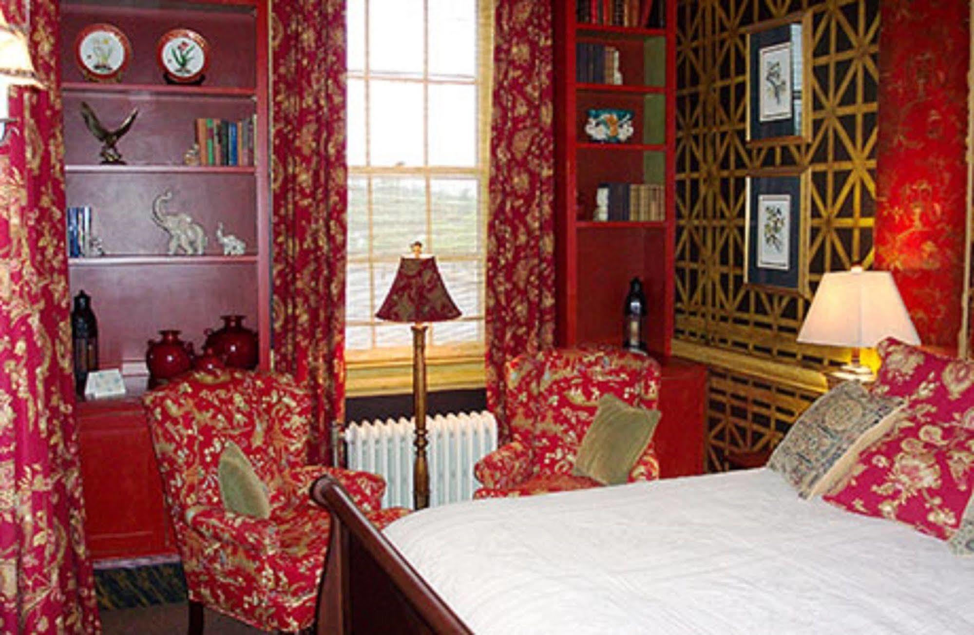 The Firehouse Inn Rutherfordton Bagian luar foto
