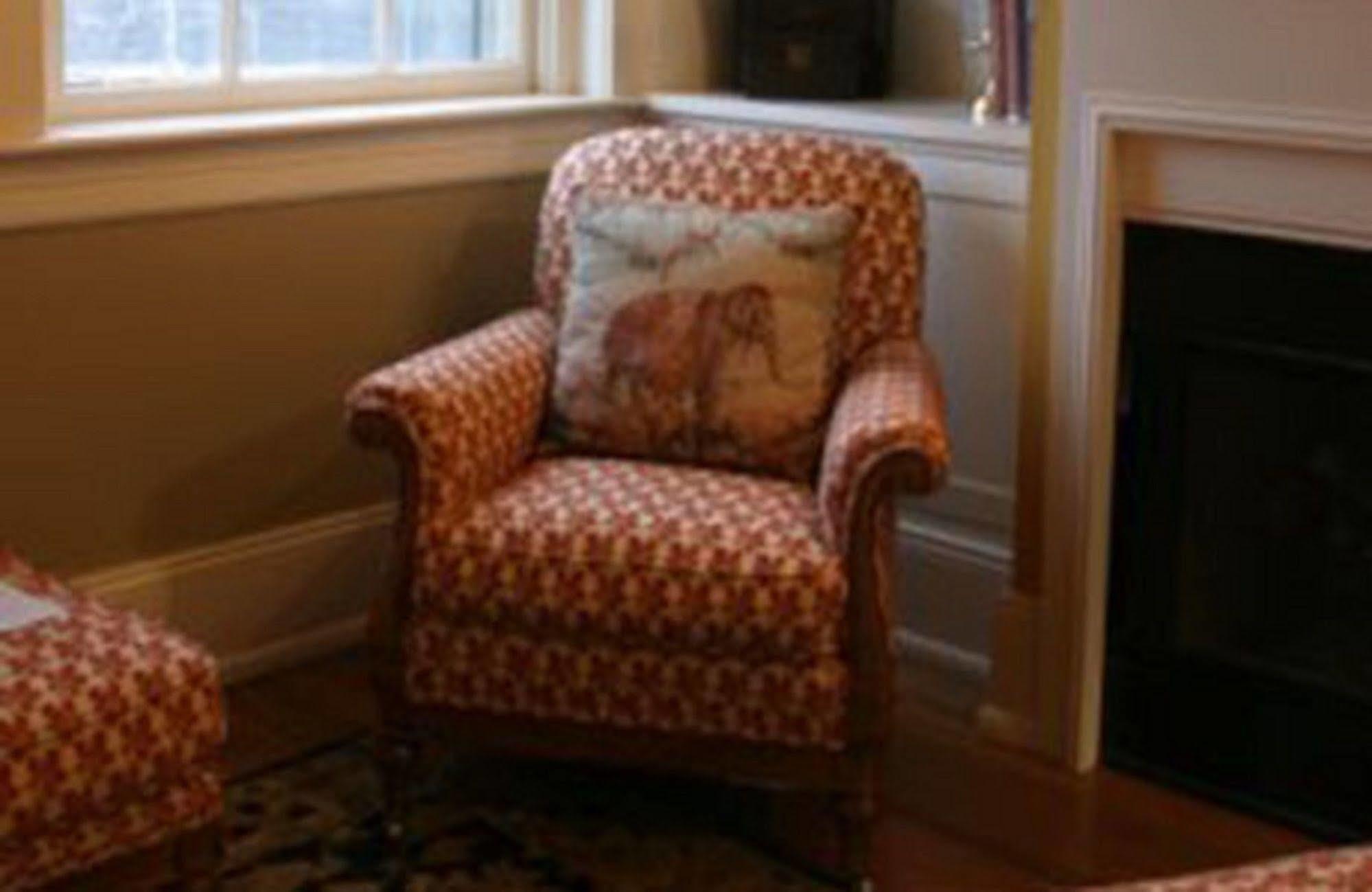 The Firehouse Inn Rutherfordton Bagian luar foto