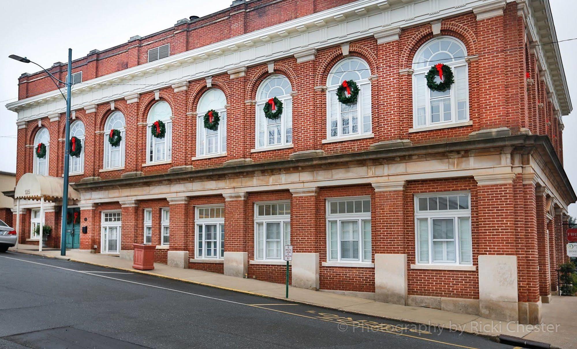 The Firehouse Inn Rutherfordton Bagian luar foto