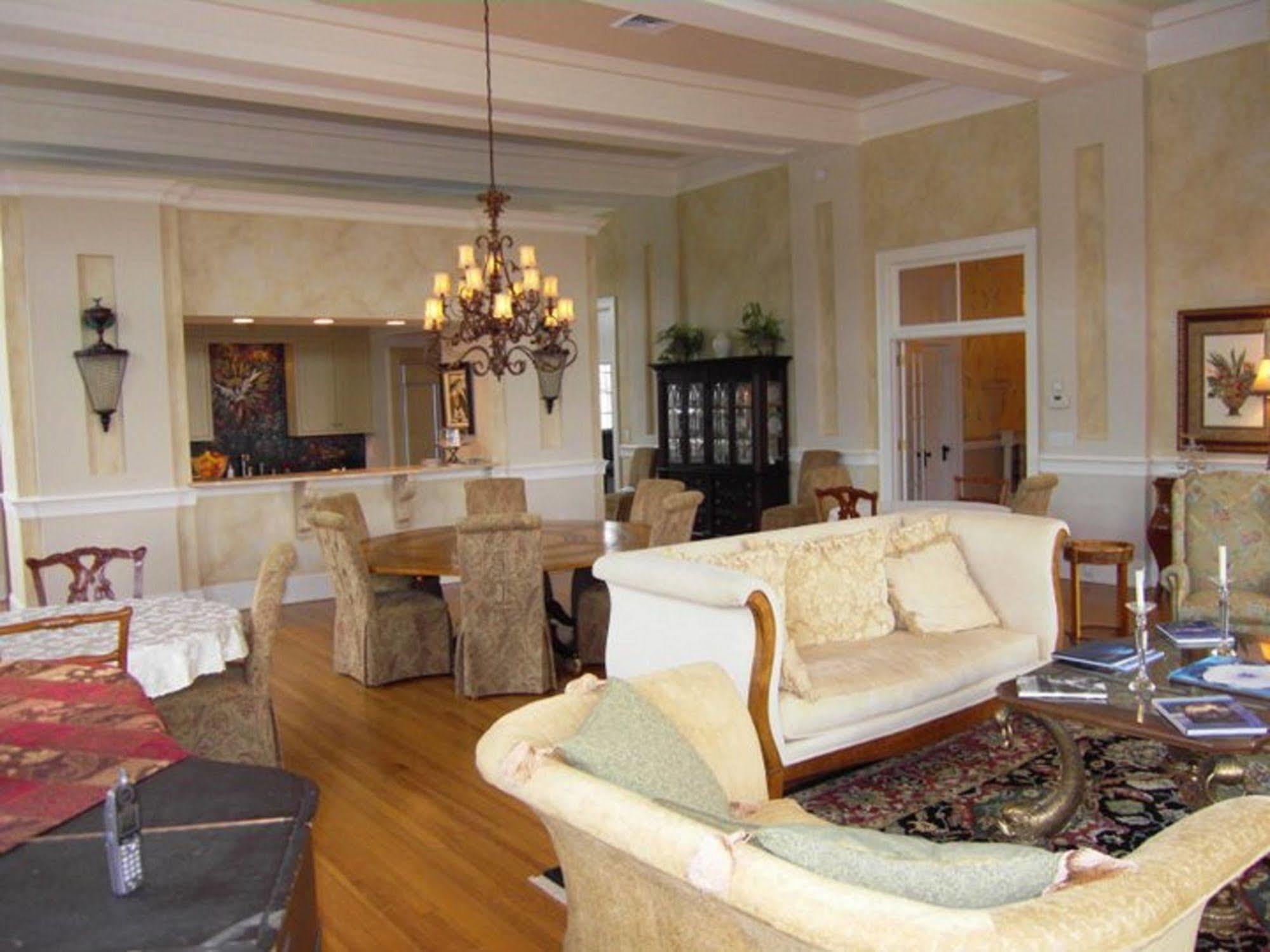 The Firehouse Inn Rutherfordton Bagian luar foto